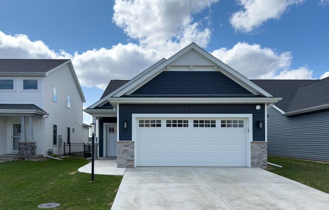 2 beds, 2 baths, 1,300 sqft, $3,199