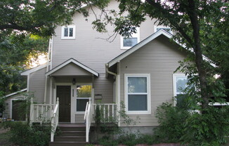 UT PRE-LEASE: North Campus 6 bed / 3 bath Remodel, High-End Kitchen Features SS Appliances, Wood Floors, Updated Bathrooms