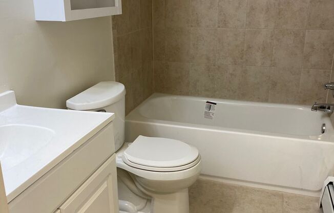 1 bed, 1 bath, 750 sqft, $1,425, Unit 00 - C-11