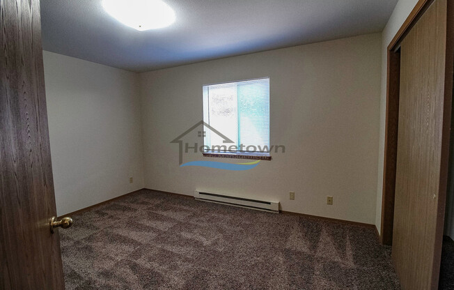 2 beds, 1 bath, 960 sqft, $1,200, Unit H2