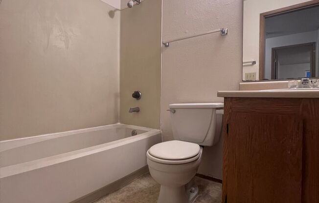 2 beds, 2 baths, 823 sqft, $1,787, Unit 306