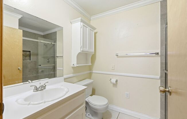 2 beds, 2 baths, $1,250, Unit # 102