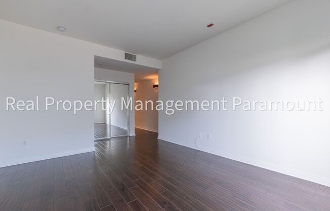 3 beds, 2 baths, $4,950, Unit # 104