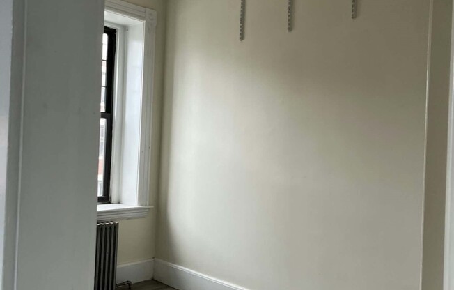 2 beds, 1 bath, 1,000 sqft, $3,100, Unit 4