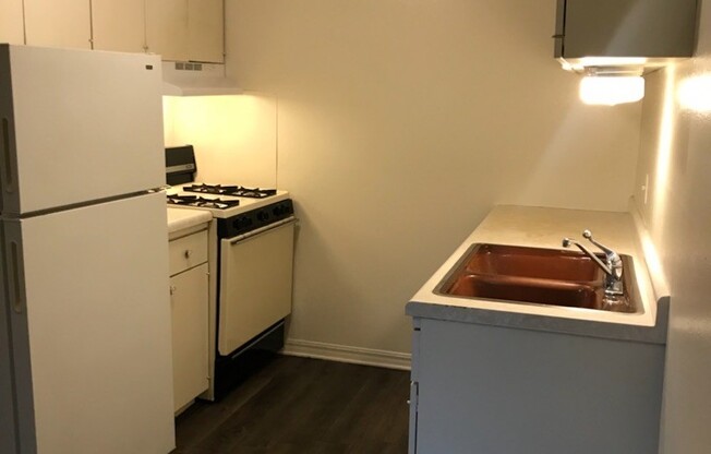 1 bed, 1 bath, 550 sqft, $775, Unit 23