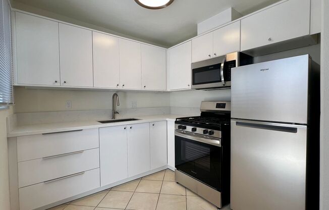 2005-15 Grand Ave and 4327-33 Morrell St