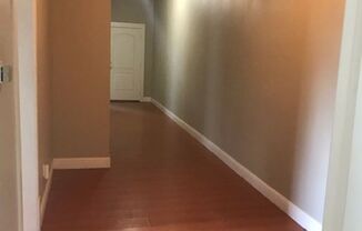 2 beds, 1 bath, $950, Unit Unit 4