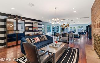 121 W Orchid Lane