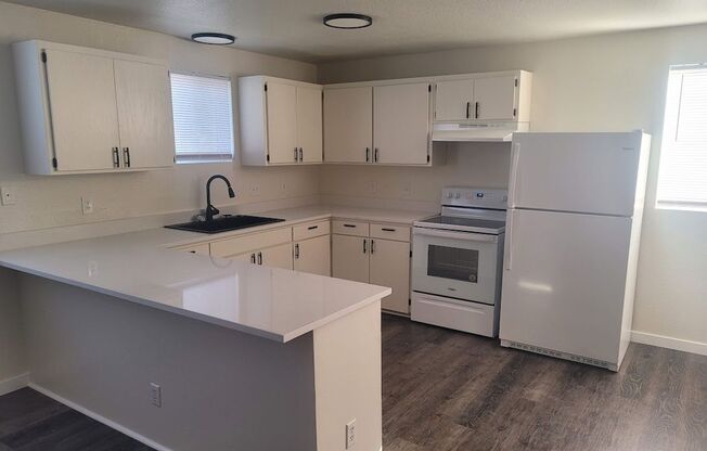 2 beds, 1 bath, 840 sqft, $1,350, Unit 744.1