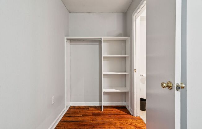 Studio, 1 bath, 280 sqft, $890, Unit B14