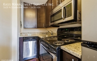 1430 N DEARBORN PKWY