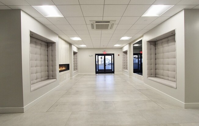 1 bed, 1 bath, $3,200, Unit 305