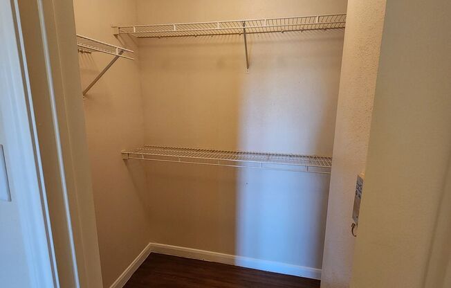 1 bed, 1 bath, 660 sqft, $1,275, Unit 506-u