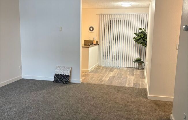 2 beds, 1 bath, 900 sqft, $1,495, Unit 41