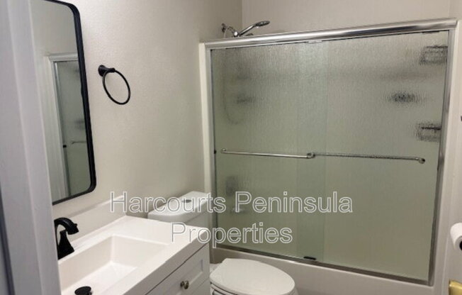 3980 BROADMOOR LOOP NE