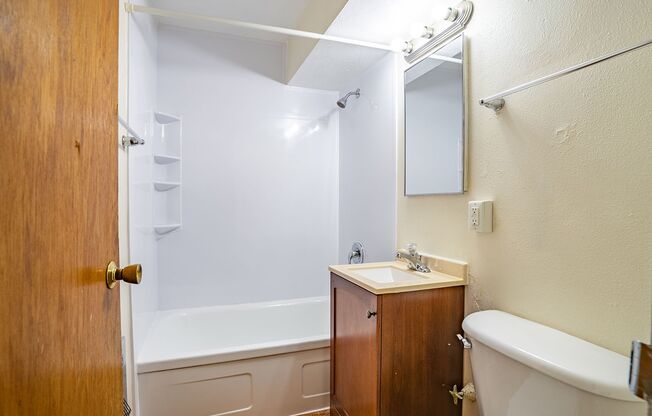 Studio, 1 bath, 316 sqft, $1,100, Unit 01 - 406
