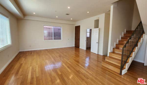 1307 N ALEXANDRIA AVE
