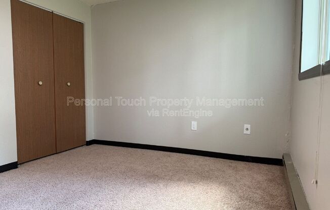 Studio, 1 bath, 400 sqft, $595, Unit 11a