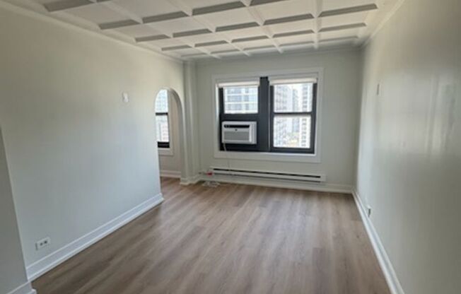 1 bed, 1 bath, 714 sqft, $2,854, Unit 1401
