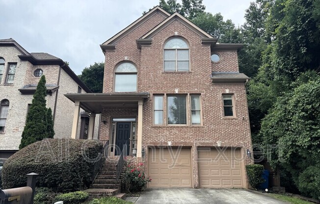 871 LENOX CT NE