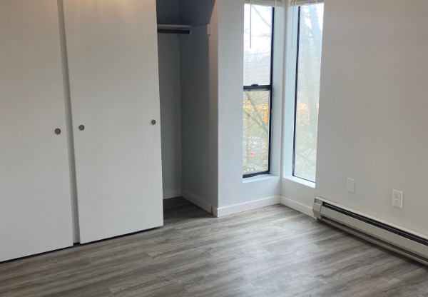 1139 17 AVE