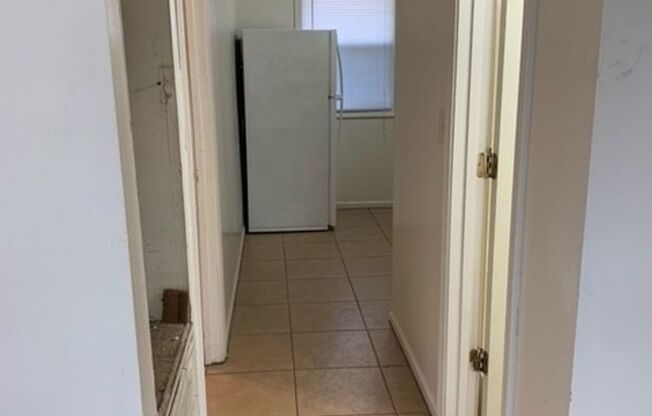 1 bed, 1 bath, 425 sqft, $650, Unit Unit 7