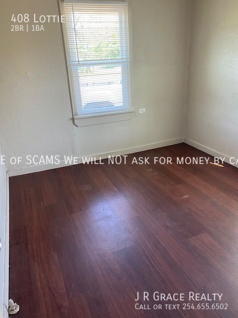 2 beds, 1 bath, 640 sqft, $800