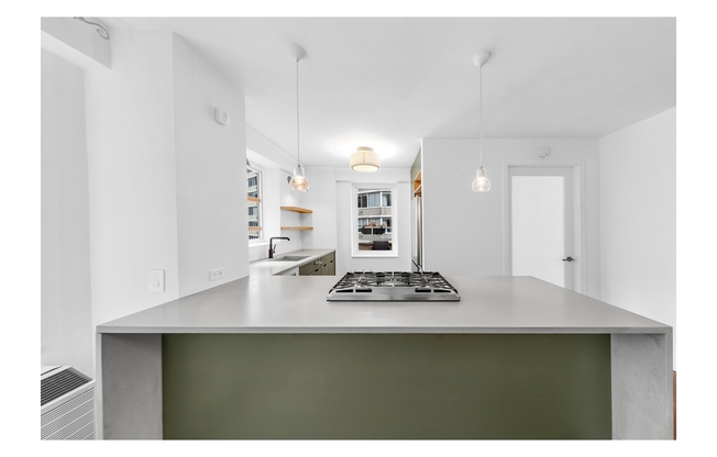 411 E 53 ST