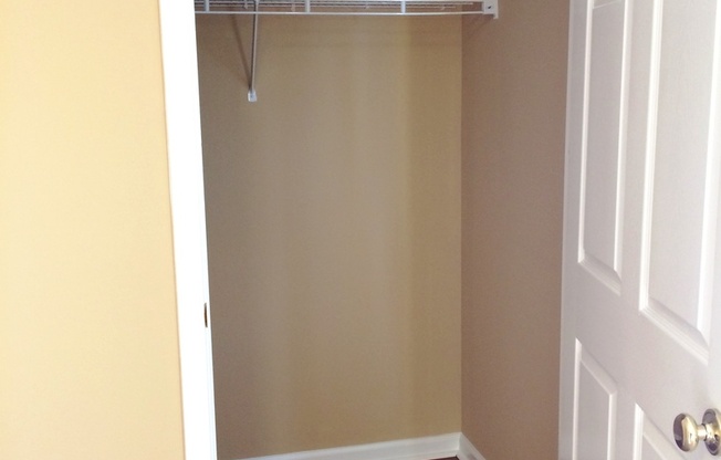 2 beds, 2 baths, 1,100 sqft, $875, Unit C6