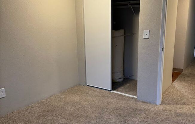 2 beds, 2 baths, 1,070 sqft, $1,675, Unit 06-104