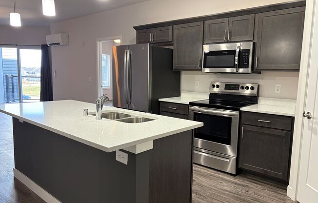 2 beds, 2 baths, 1,172 sqft, $2,195, Unit 4888-208