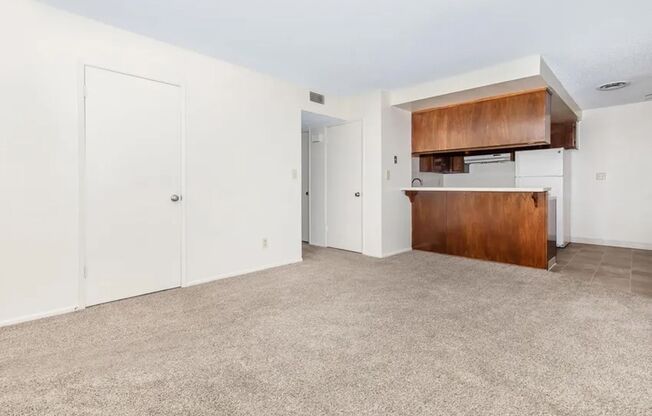 2 beds, 1 bath, 950 sqft, $1,445, Unit 26