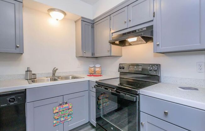 1 bed, 1 bath, 700 sqft, $775, Unit 317-C