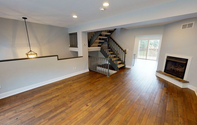 Modern 3-Level Townhome in Monaca – 2 Bed, 1.5 Bath + Garage
