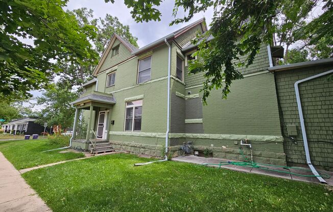 Highlands Adorable 1 Bedroom Apartment in an Old Victorian