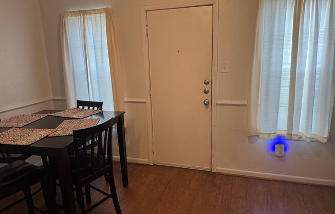 DECEMBER MOVE IN!  Cute 3 Bedroom 1.5 Bathroom Home on Cul-de-sac in Bryan