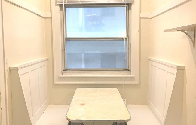 Studio, 1 bath, $875, Unit 13