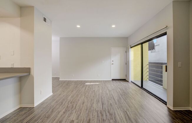 2 beds, 2 baths, 1,000 sqft, $2,698, Unit 150