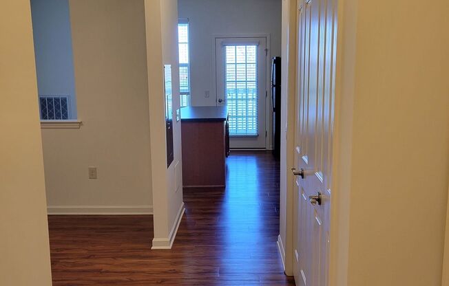 Studio, 1 bath, 579 sqft, $1,325, Unit SU110207