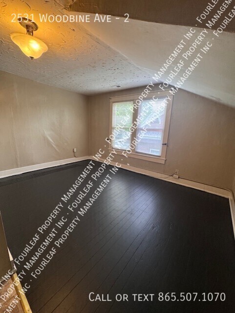 2531 WOODBINE AVE
