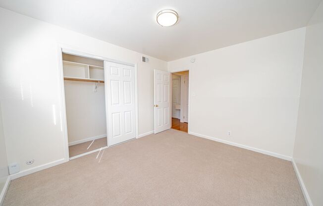 2 beds, 1 bath, $2,195, Unit 2