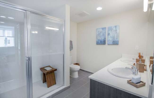 High Rise luxury rental apartments overlooking the New River in Fort Lauderdale, Florida near Las Olas Blvd.