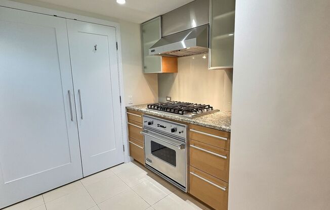 2 beds, 2 baths, 1,162 sqft, $4,200, Unit Koolani #703