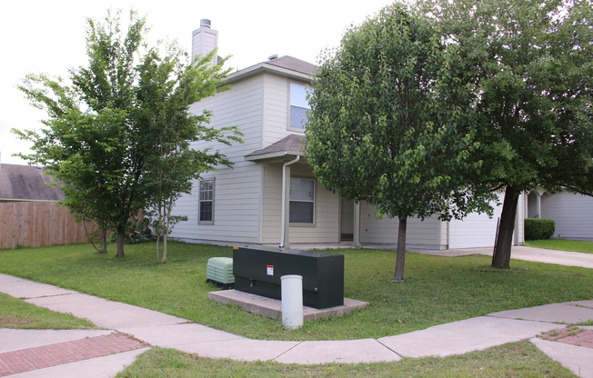 4 beds, 2 baths, $1,900