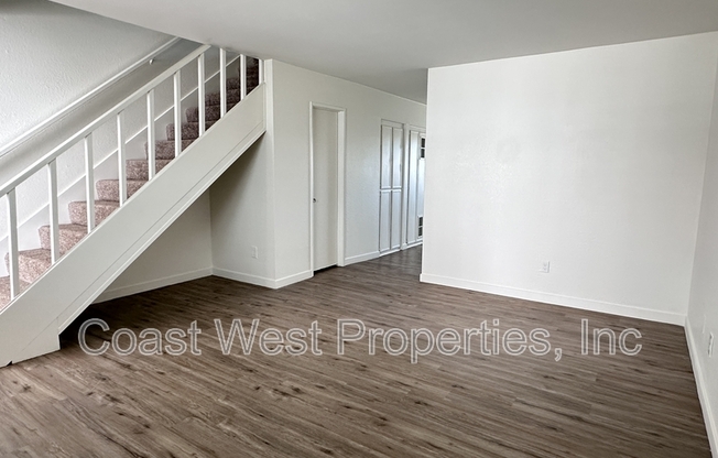 1168 CYPRESS AVE