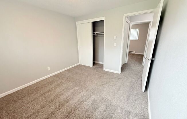 2 beds, 1 bath, 1,000 sqft, $1,495, Unit 11 - 54