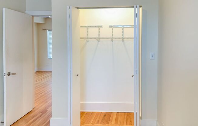 1 bed, 1 bath, 553 sqft, $2,175, Unit 3453-3
