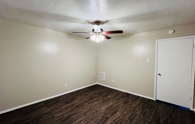 1 bed, 1 bath, 600 sqft, $1,150, Unit 1-214