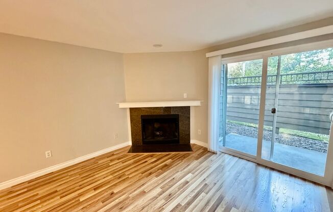 2 beds, 2 baths, $2,399, Unit # F 102