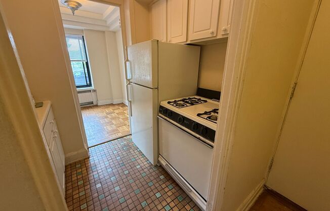 1 bed, 1 bath, $1,145, Unit 102